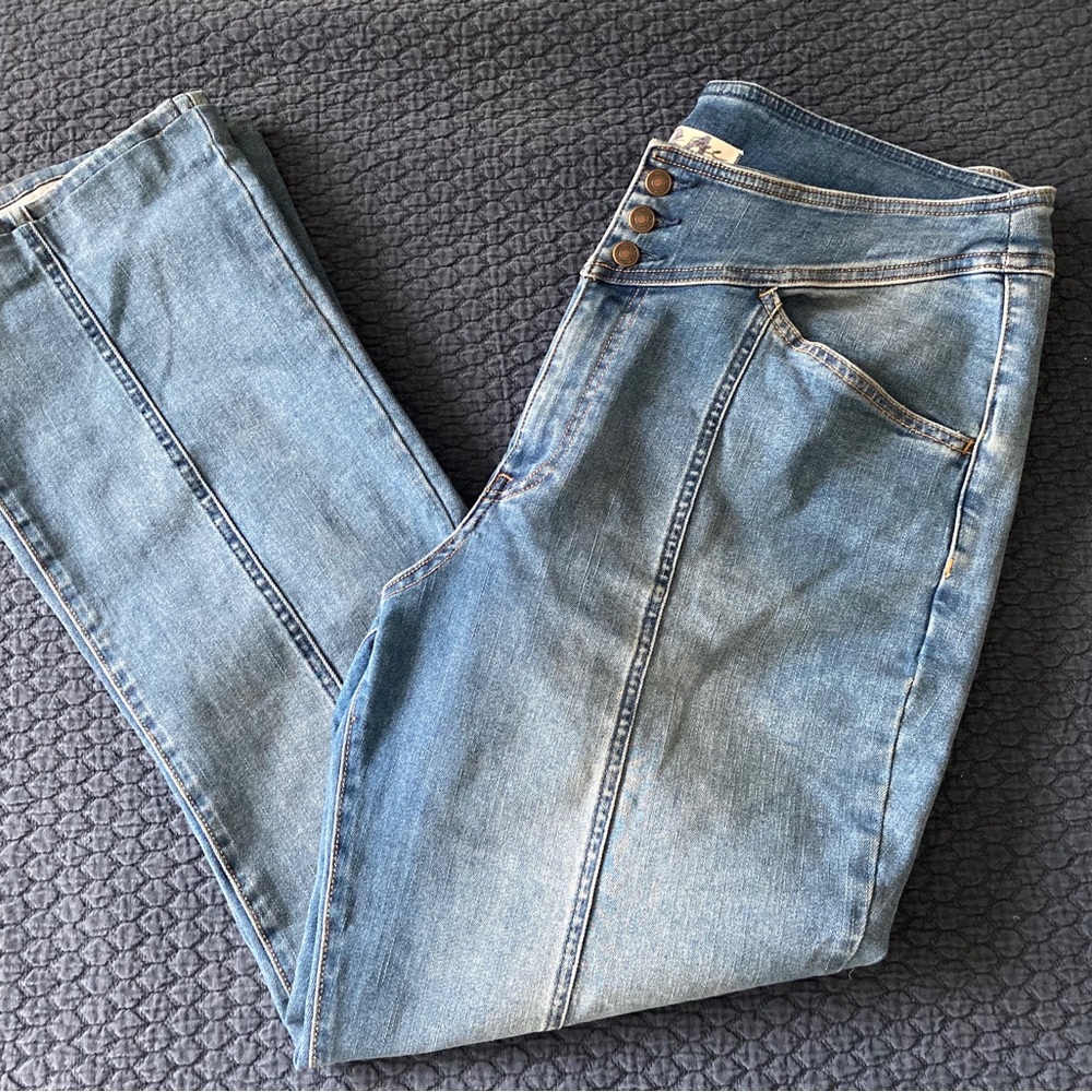 Free People We The Free CRVY Rockaway Bootcut Jeans - Picture 4 of 7